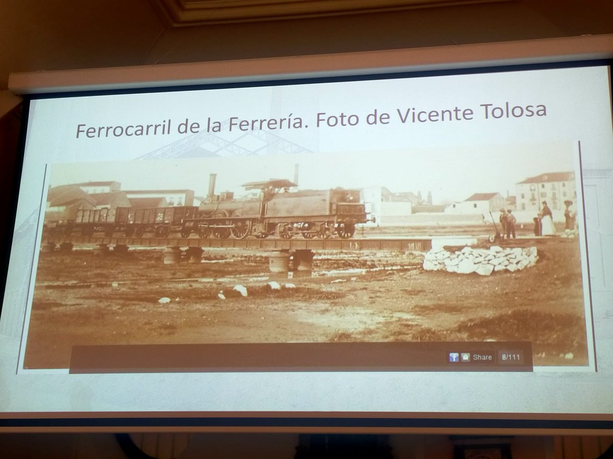 📸Imágenes de la inauguración de la exposición y posterior conferencia de Víctor Heredia.
➕fotografías en nuestra web.