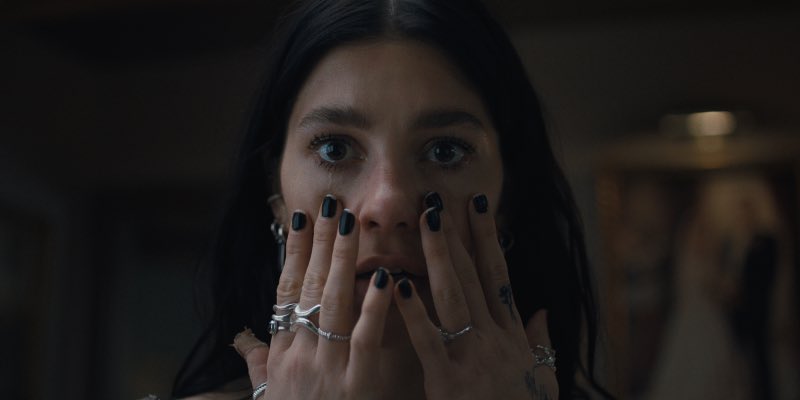 mkottick's tweet image. First Look Images : Netflix presents #SomethingVeryBadIsGoingToHappen - new series from producers Duffer Brothers #UpsideDownPictures - coming to the streamer on March 26, 2026 #Netflix