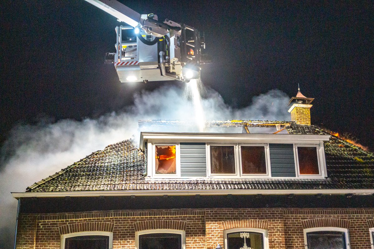 Grote brand in woonboerderij Foudgum