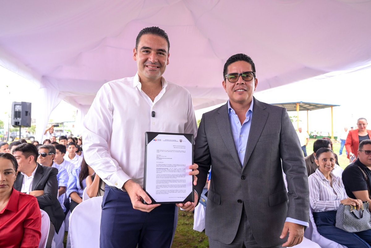 UNEMIEcuador's tweet photo. 🏗️📍 Hoy se llevó a cabo el acto simbólico de colocación de la primera piedra de la UNEMI en Samborondón, dando inicio a una obra que proyecta educación, desarrollo y nuevas oportunidades para la región. https://t.co/VDUoPmeTkD