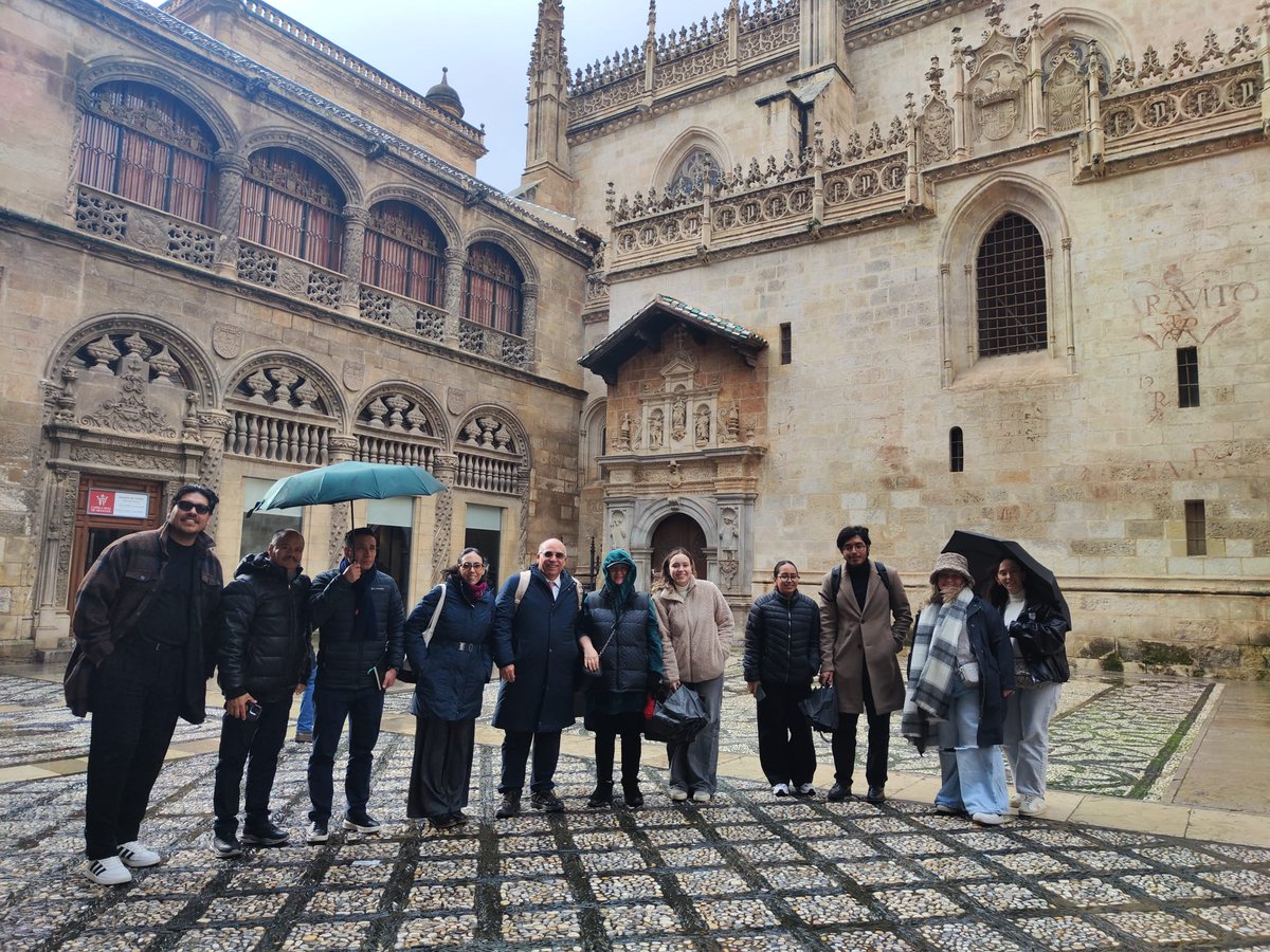 apfner's tweet image. Muy satisfecho con la segunda jornada en la Facultad de Derecho de la Universidad de Granada del Programa Internacional en Garantismo y Estado de derecho en el siglo XXI. Palestra - International Center for Legal Studies
Por la mañana recibimos al profesor Alfonso García…