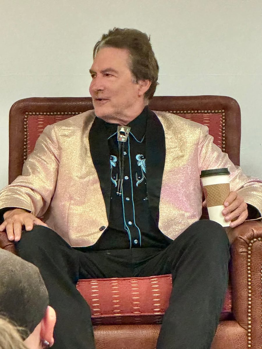HorrorAddictsTV's tweet image. Hey everybody have you heard the news??? It's @therealjoebob 's birthday today!!! 🤠 We hope it's amazing year for him! #TheLastDriveIn #MutantFam