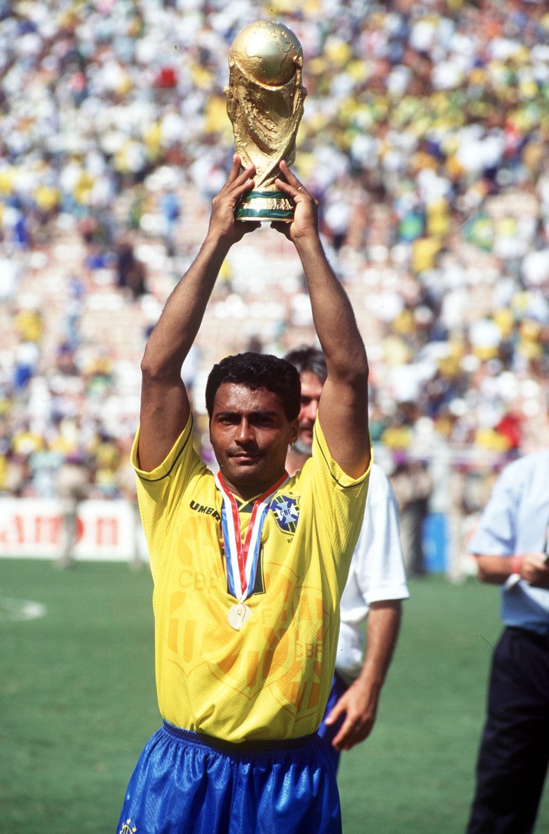 Happy birthday to Brazilian legend Romário, who turns 60 today:

🇧🇷 55 goals for Brazil in 70 matches
⚽ 700+ official career goals

FIFA World Cup 🏆
Copa America 🏆🏆
Confederations Cup 🏆
La Liga 🏆
Eredivisie 🏆🏆🏆
Dutch Cup 🏆🏆🏆
Dutch Super Cup 🏆
Brazil Serie A 🏆

🗣️