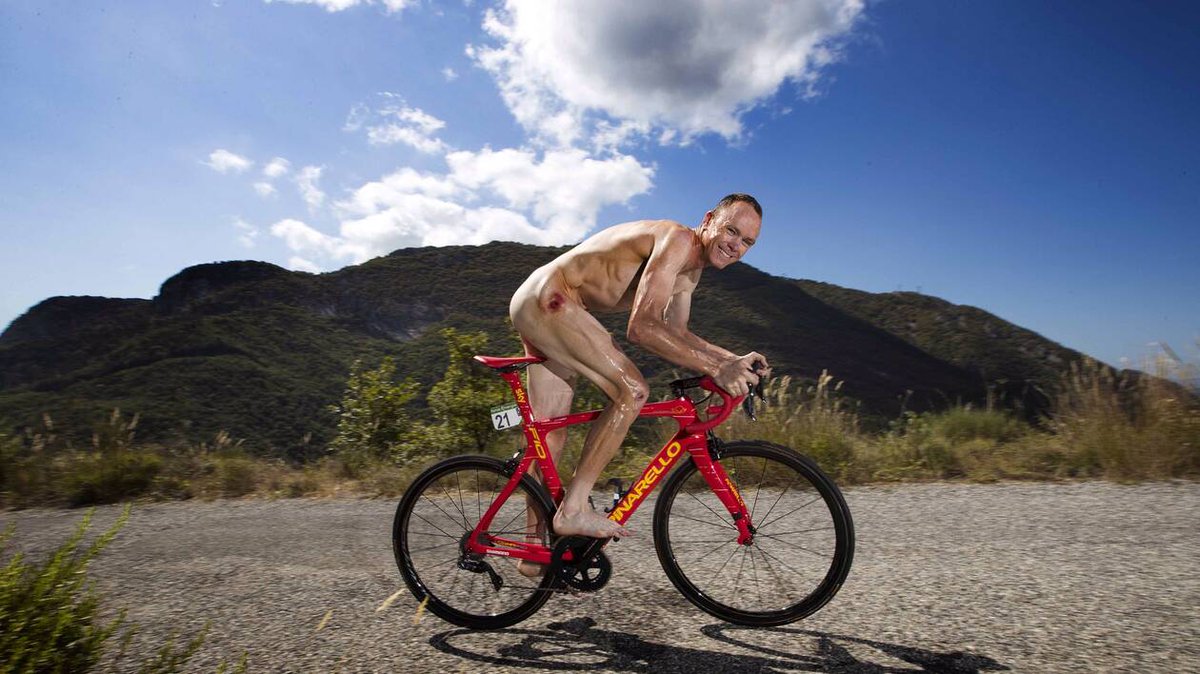 festinaboy's tweet photo. DICO DU VELO. J'ai connu @arnoklarsfeld lors du documentaire " Citoyen Klarsfled, un Tour de passe-Passe " au #Tdf2000. On disait de lui " il est allumé " sic- ( dico-vélo = coureur excité dopé). Il voulait récupérer un vélo. Maintenant " il est cramé " re-sic = un coureur fini. https://t.co/pPGf1x5gG0