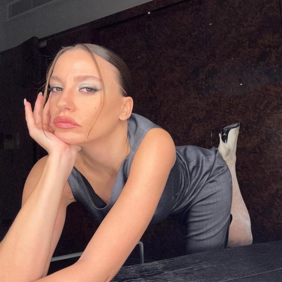 Daily Magazin tweet media