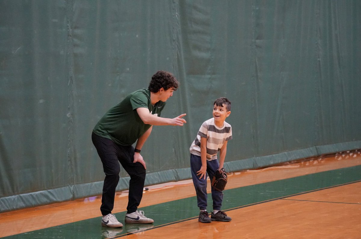 WinchAthletics's tweet photo. A few great athletic photos from our Community Clinics last week! #WinchWay #AntlersUp 🦌 https://t.co/nE1xRk3rrz