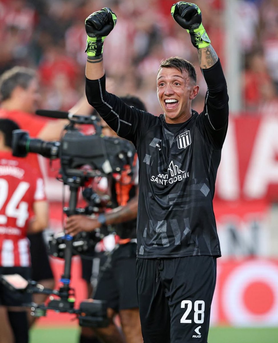 “Yo quería jugar en Peñarol por mi familia y mis amigos.”

“Diego Aguirre tiene todo mi respeto. Se portó de manera excepcional conmigo.”

“A mí lo que más me dolió es que instalaron que yo no firmaba porque pedía más plata.”

Muslera acaba de dejar completamente expuesta a la