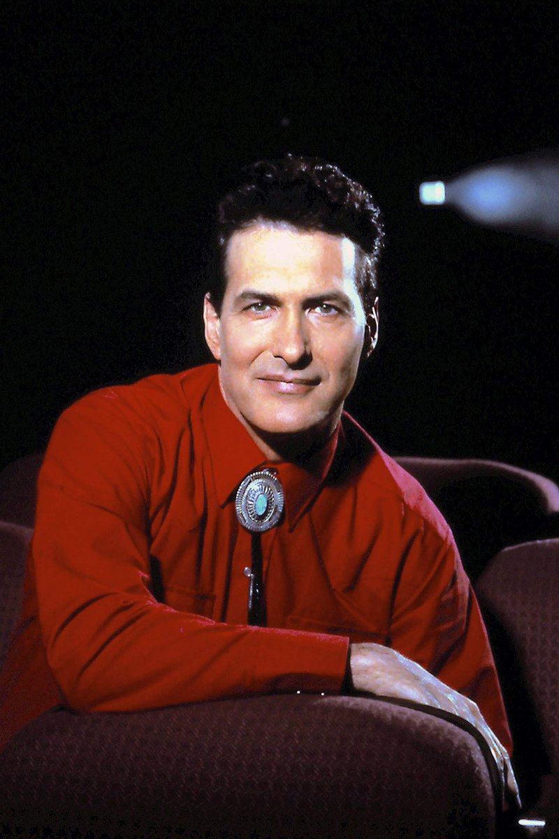 barbaracrampton's tweet photo. As a proud member of the #mutantfam I’d like to wish a happy birthday to the wonderful @therealjoebob 🍿❤️🤠 https://t.co/K1ok6XlESA