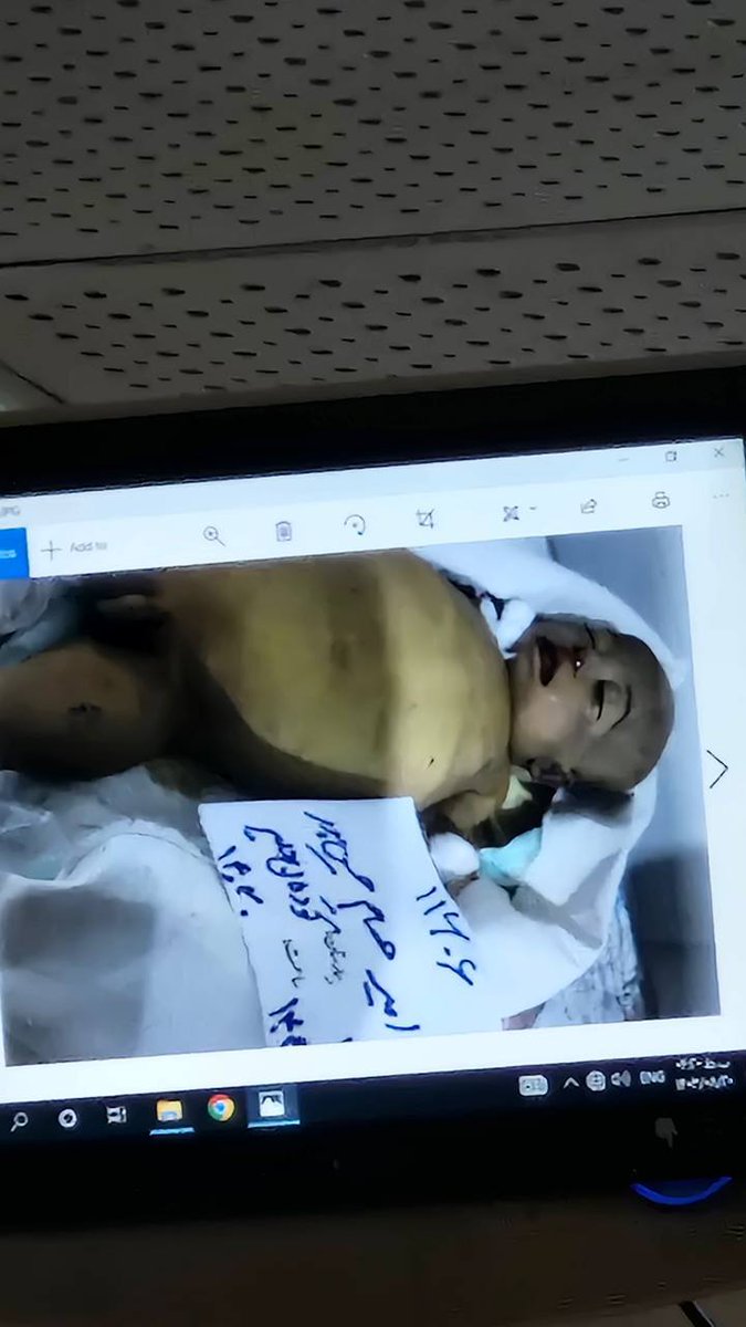Vahid's tweet photo. ⚠️👶 #Infant #نوزاد
Received images: “Identification screen — Kahrizak forensic center, #Tehran.”
Two infants appear among the photos.

Earlier video received also showed one of the #infants on the same screen: #امیرحسام_حسین‌پور

#Iran https://t.co/PNKtNPiIps