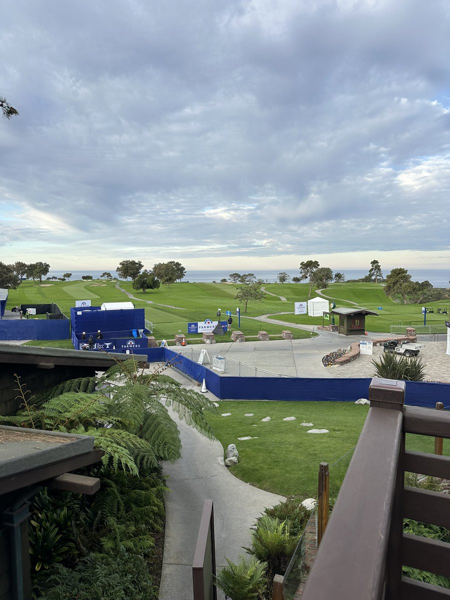 Friendly reminder that snow is avoidable.

<a href="/farmersopen/">The Farmers FIO team</a> <a href="/PGATOUR/">PGA TOUR</a>