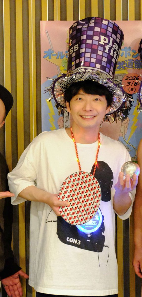 ㅋㅋㅋㅋㅋㅋㅋㅋㅋ아 아귀여워!!
그릇선물은 지난번에 선물받은 찻잔이랑 세트구나🥹