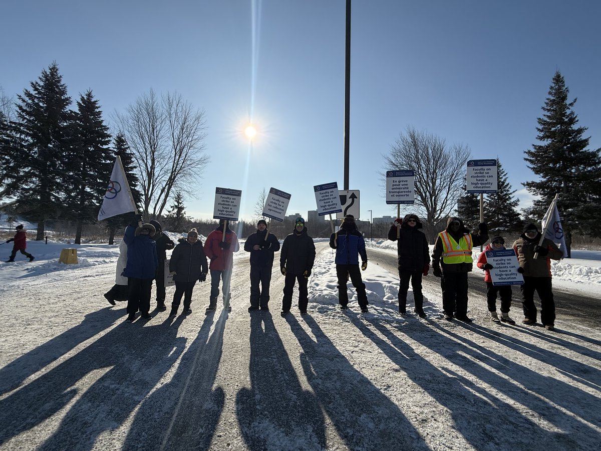 lufappul's tweet image. Holding firm on the lines for Day 7 🪧 
-
Rester firme sur les lignes lors du 7e jour 🪧