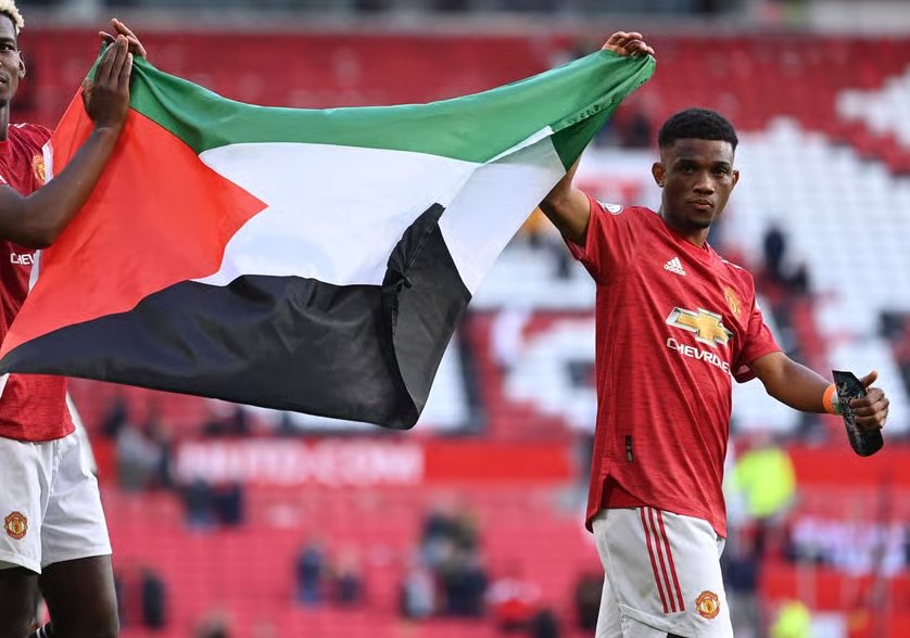 Fans of the Zionist football club, Arsenal, are beefing with Amad Diallo. Shock.