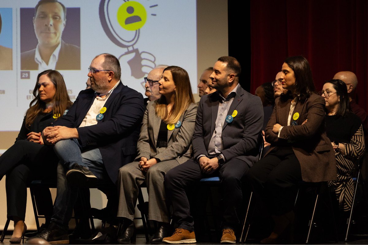 Prioritegournay's tweet photo. Retour en images sur notre réunion publique du 22 janvier dernier !
Merci à Cyril Tisseron de nous avoir accompagné pour garder en souvenir ces moments d’échanges avec vous, nous étions plus de 200 📷.
#Municipales2026 
1/2 ⤵️ https://t.co/3aDqi24QyE