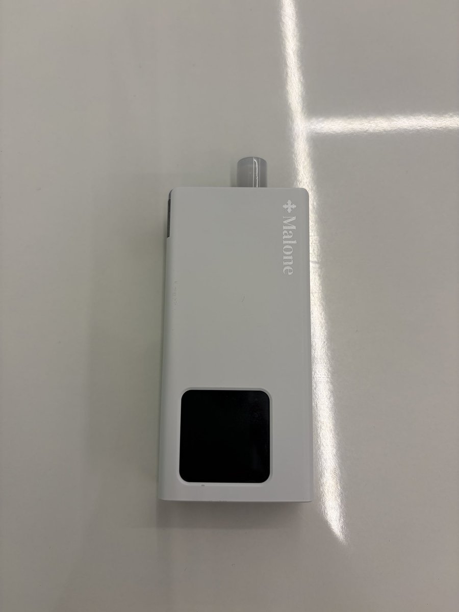 Packj1ky's tweet photo. 말론 화이트 40000원에 처분! 연락주세용 궁금하신건 다 물어보셔유 https://t.co/ND3ehLXcbJ