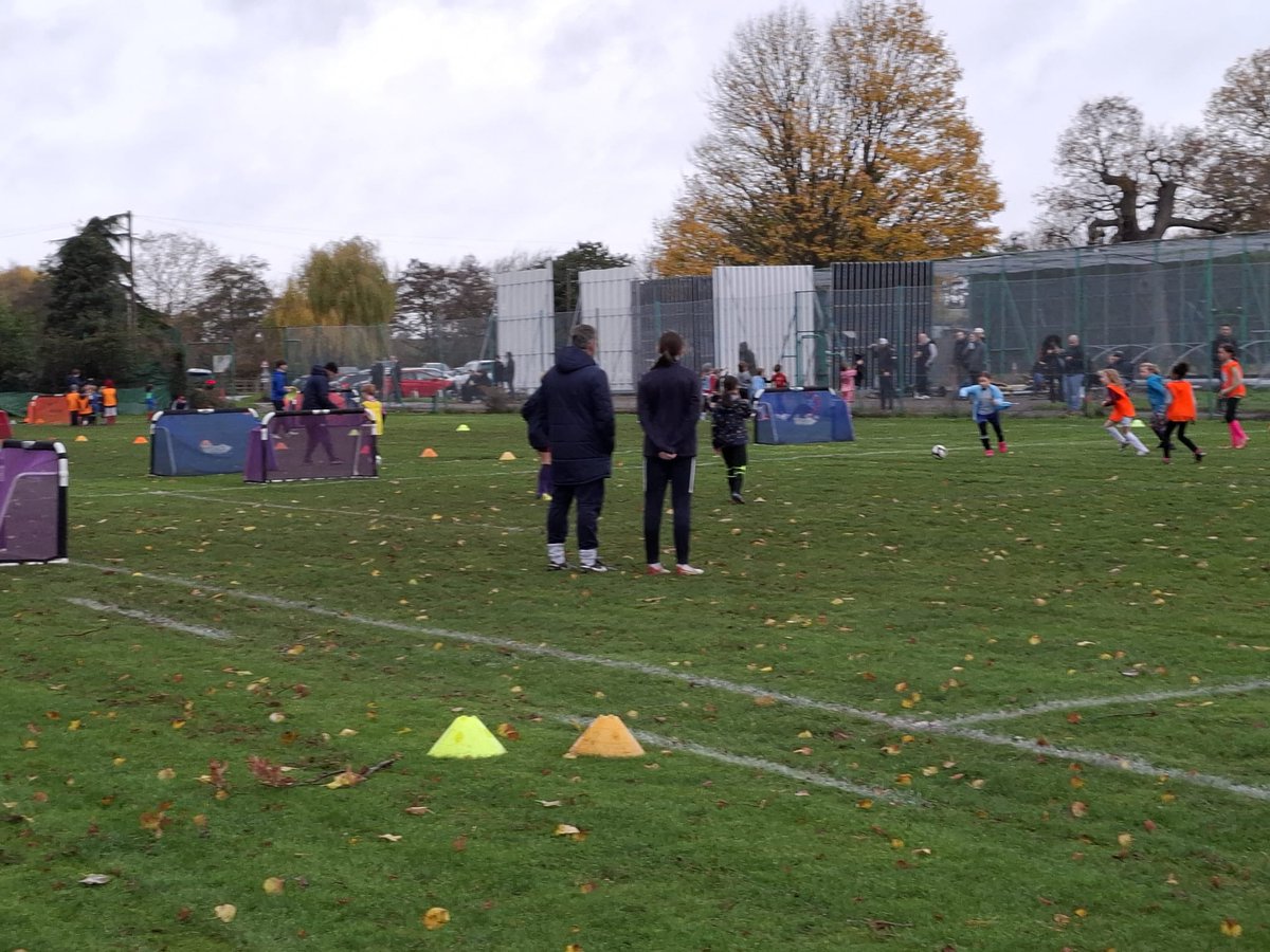 Met Police Youth FC tweet media