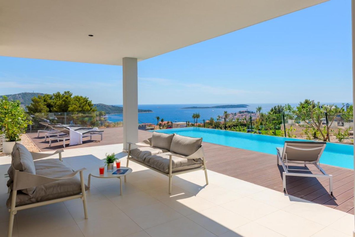 Do you think this is expensive for €700,000?

#Croatia