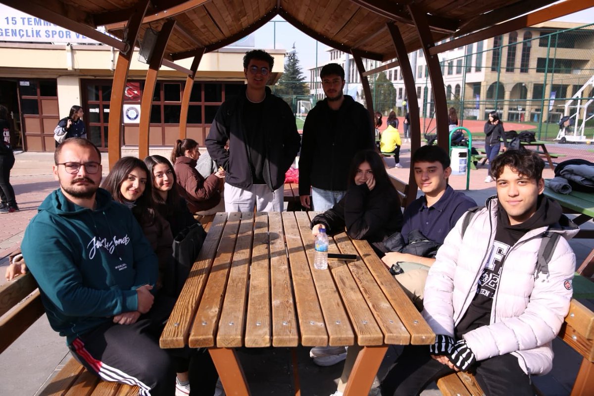 🧿 Neden Gazi?
Çünkü, bizim başarıyı hedefleyen ve Gazili olmanın ayrıcalığını yaşamayı tercih eden öğrencilerimiz var 👩‍🎓🧑‍🎓👩‍🎓🧑‍🎓👩‍🎓🧑‍🎓

#gaziliolmakayrıcalıktır
#nedengazi
#GaziÜniversitesi100yaşında