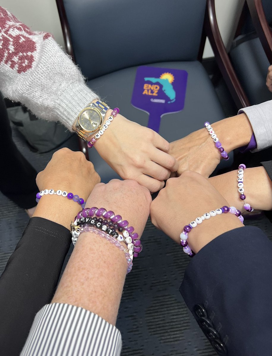 mandabrooke01's tweet photo. We are ALZ In for this years Alzheimer’s Legislative Initiatives! Thank you @SenTomWright for your continued support of the #BrainBus 💜 Together we can #endalz https://t.co/rBw97AFuQP