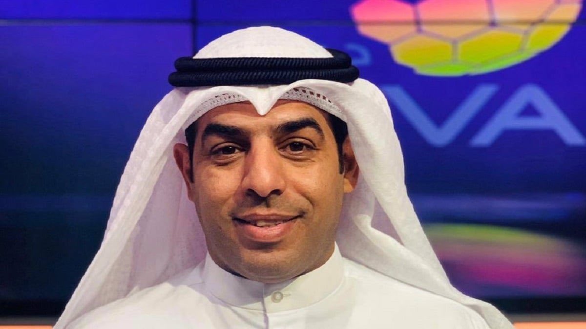 يدخلون من باب الرياضة وأهدافهم وقحة وحقيرة 

هم العدو فاحذروهم