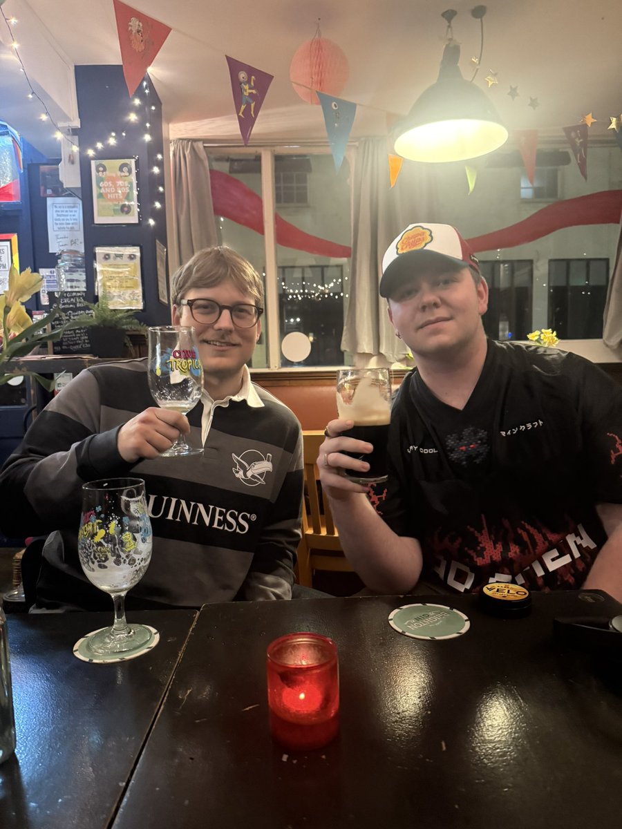 AverageHarry 🥭 tweet media