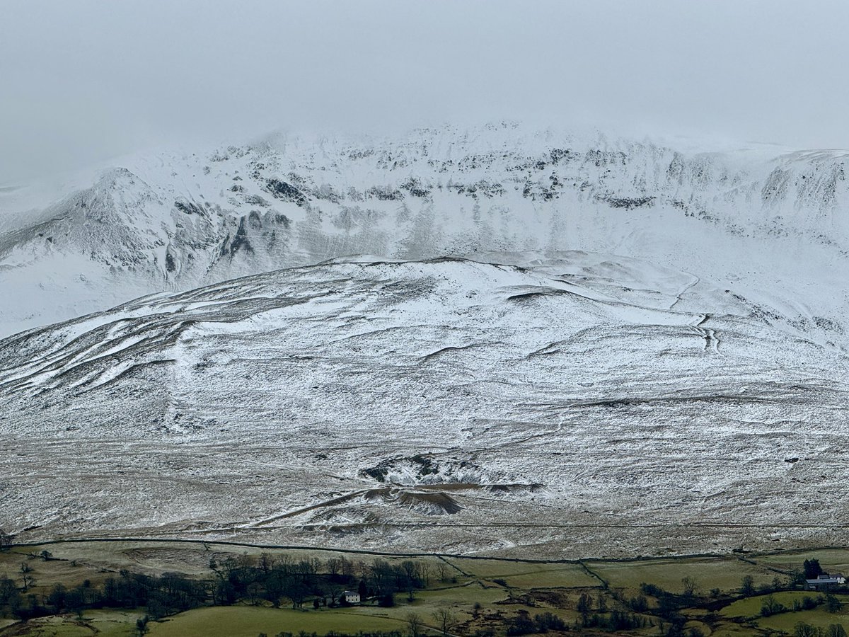 terrybnd's tweet image. Clough Head this afternoon ❄️🏔️ #lakedistrict #uksnow