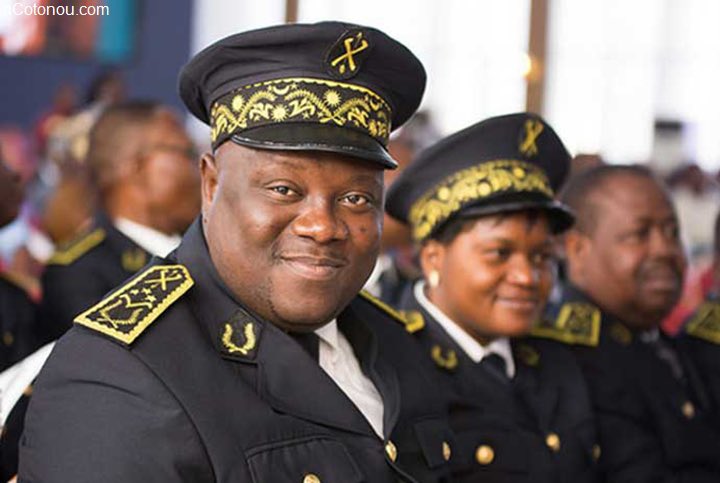 OnTeCache's tweet image. 🇧🇯 Modeste Toboula, alors préfet de Cotonou, a joué un rôle de catalyseur dans la libéralisation et la réorganisation de l’espace public