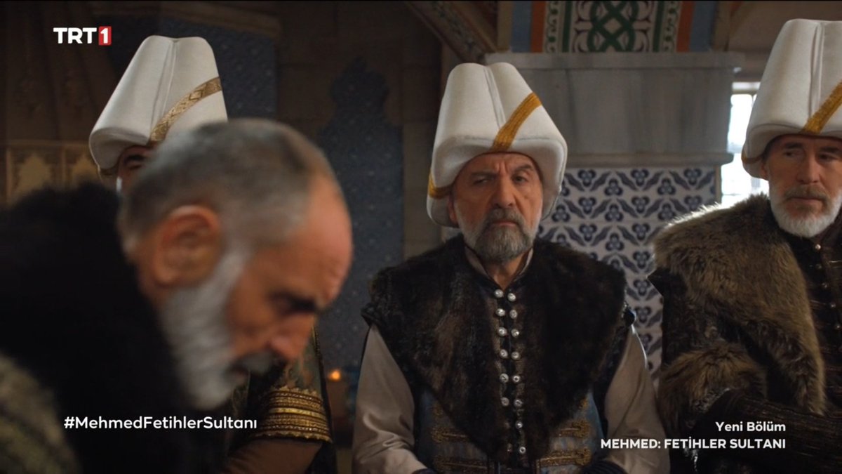 Mahmut Paşa kovuğu kaybetti.
#MehmedFetihlerSultanı