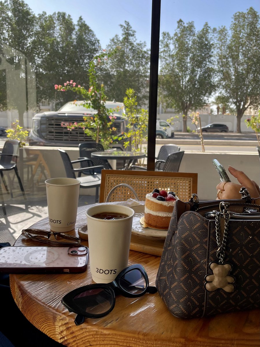 notlemoss's tweet image. تفهمون ايش يعني اموت على صباحيات الدوام ولا ما تفهمون؟؟