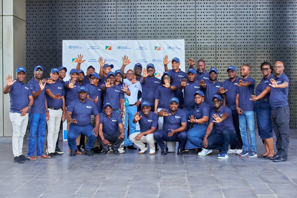 OMSCongo's tweet image. Jour 2 de la retraite du personnel de l’@OMSCongo.
Échanges dynamiques avec les collègues d’@OMS_Afrique autour des RH et de la performance d’équipe.
Des discussions riches, constructives et 1️⃣0️⃣0️⃣ % esprit d’équipe.