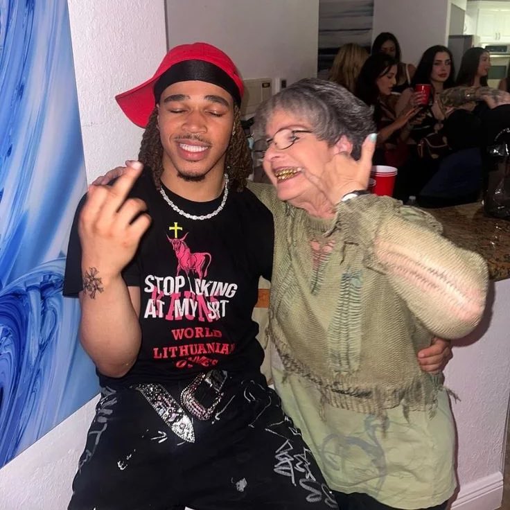 Noxlcs's tweet photo. The NFL reportedly offered PlaqueBoyMax 15 minutes to perform at the Super Bowl LX halftime show 

PlaqueBoyMax declined the offer https://t.co/lZXVk3bvpr