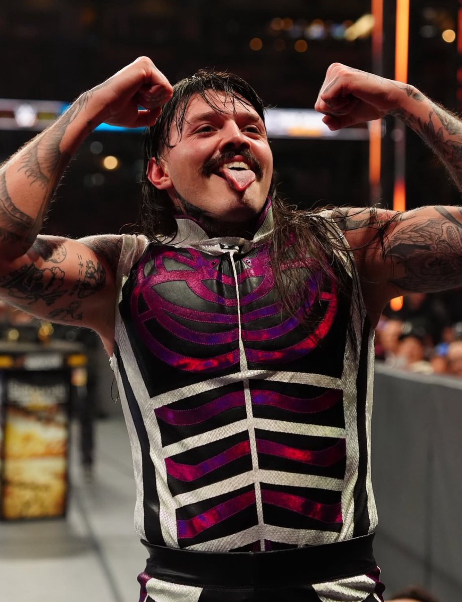 WrestlingWCC's tweet image. CM Punk’s final words on Hot Ones Versus:

“Fu*k Dominik Mysterio”