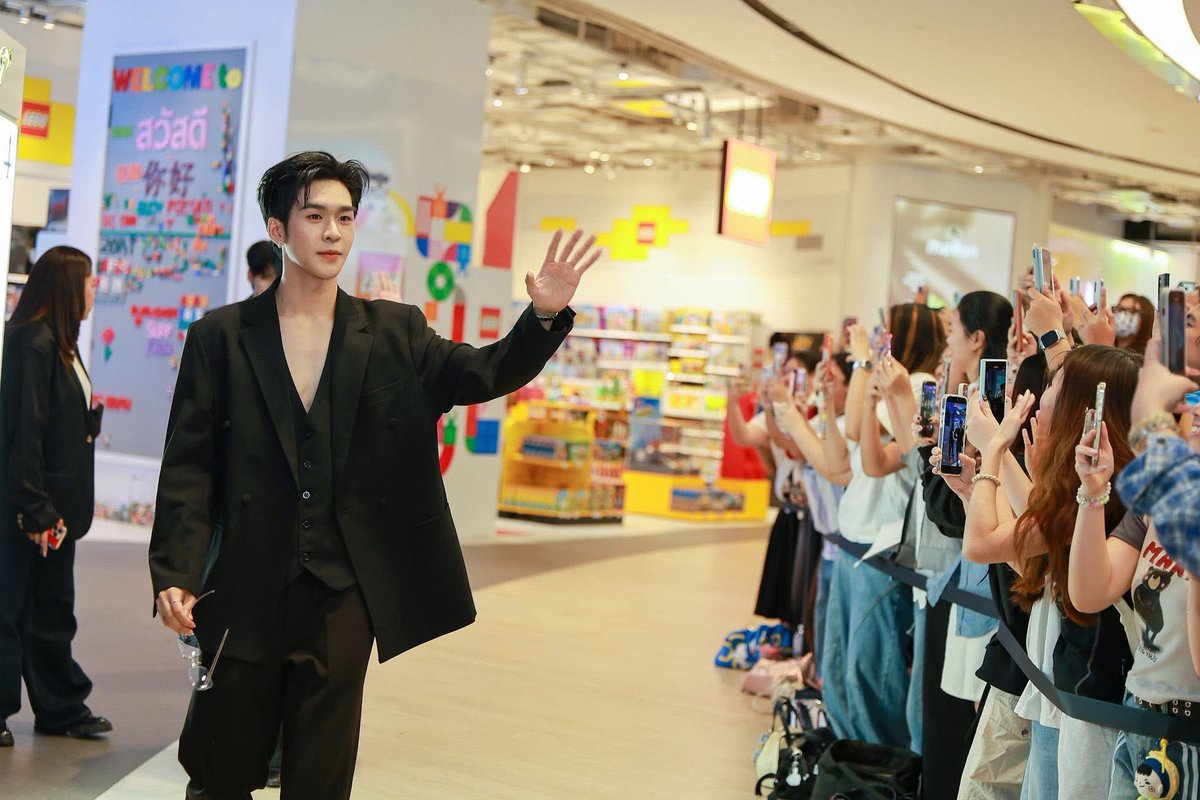 TBLC_Thailand's tweet photo. สมาคมส่งเสริมคอนเทนท์วายไทย 
พร้อมผู้ประกอบการและนักแสดง เข้าร่วมงานแถลงข่าว“มาตรการส่งเสริมการถ่ายทำภาพยนตร์ไทย ซีรีส์ และแอนิเมชันในประเทศ และมาตรการส่งเสริมการจ้างผลิตดิจิทัลคอนเทนต์ของต่างชาติ���

ความร่วมมือในครั้งนี้นับเป็นกลไกสำคัญในการยกระดับศักยภาพอุตสาหกรรมสร้างสรรค์ของไทยและผลักดันคอนเทนท์ไทยสู่เวทีสากล

#กระทรวงวัฒนธรรม #TBLC #สมาคมส่งเสริมคอนเทนท์วายไทย
