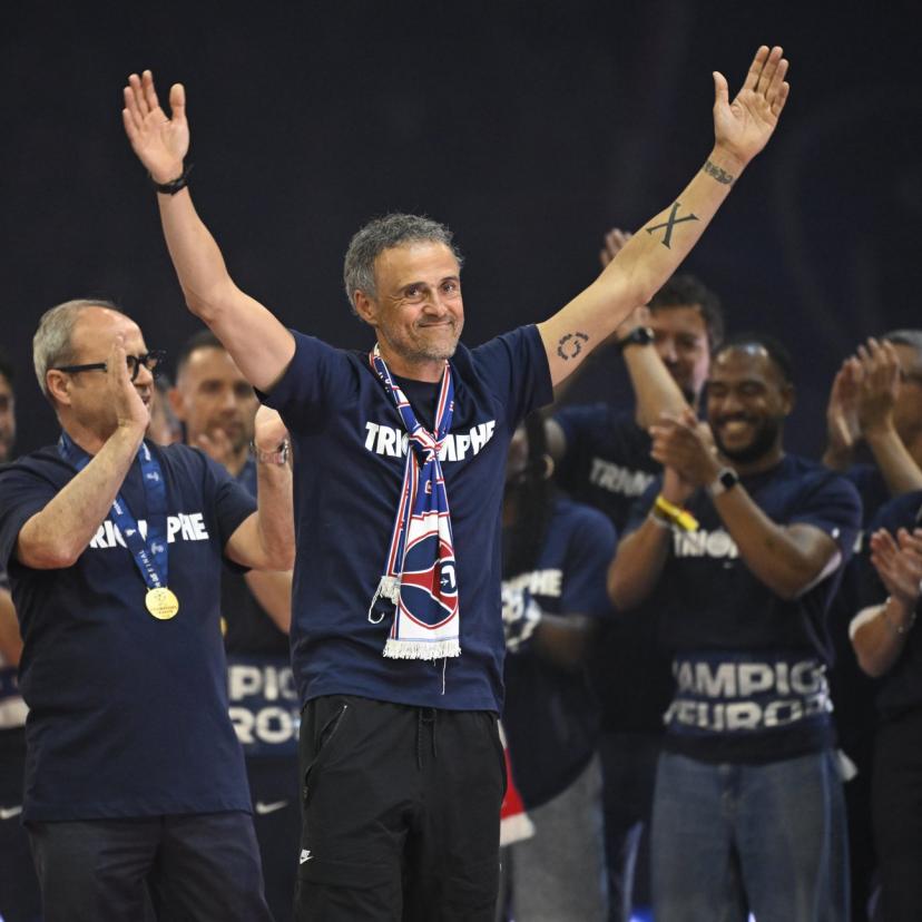 AlertesInfos's tweet photo. 🚨🇫🇷⚽️ FLASH | Le PSG et Luis Enrique ont ENTAMÉ des négociations pour PROLONGER son contrat, qui se termine en juin 2027. (Le Parisien) https://t.co/WFxBF9y4xr