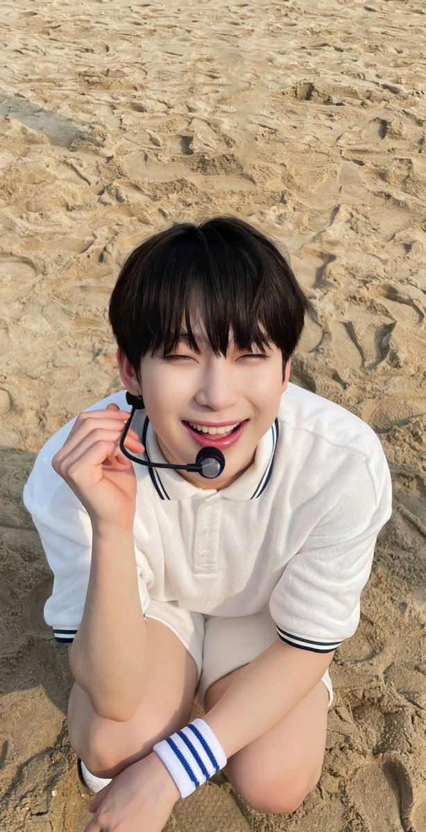 sun_oo99's tweet image. TFW 바닷가떠눙이는 좋은느낌을 줌🥺