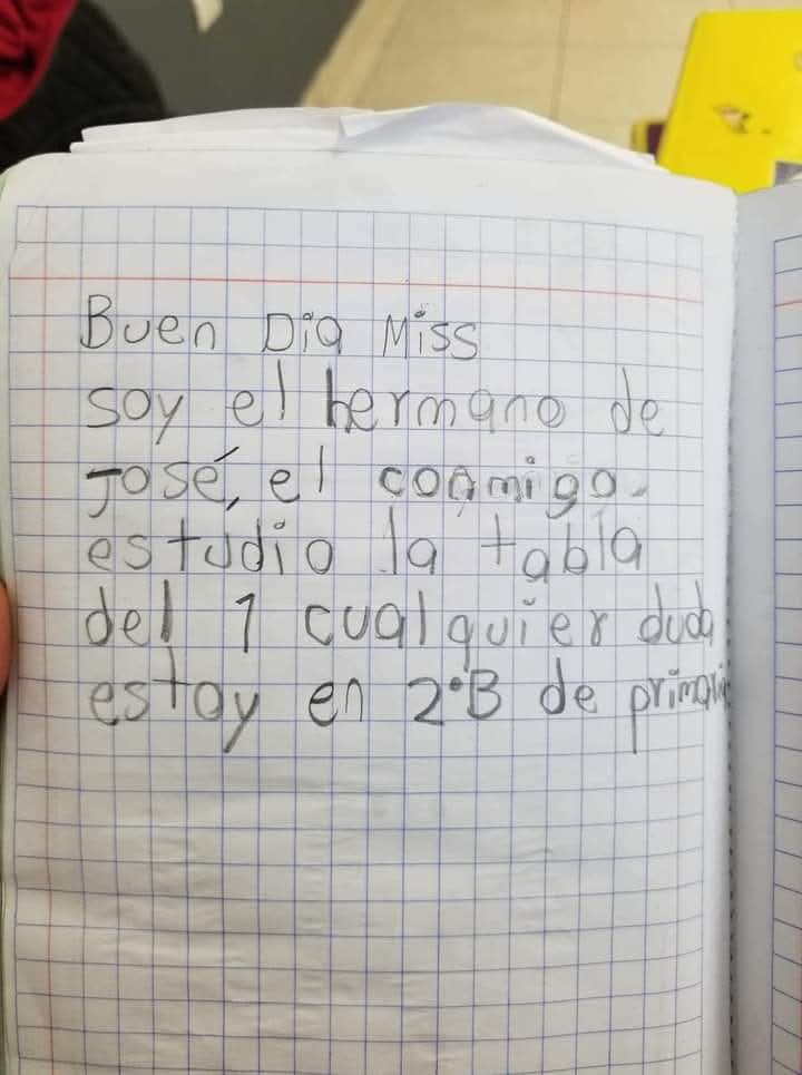 En_jupiter_'s tweet photo. La responsabilidad de un adulto, en los hombros de un bebé. https://t.co/gfckXeiCaM
