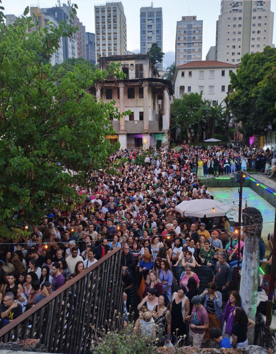 Ana Cañas tweet media