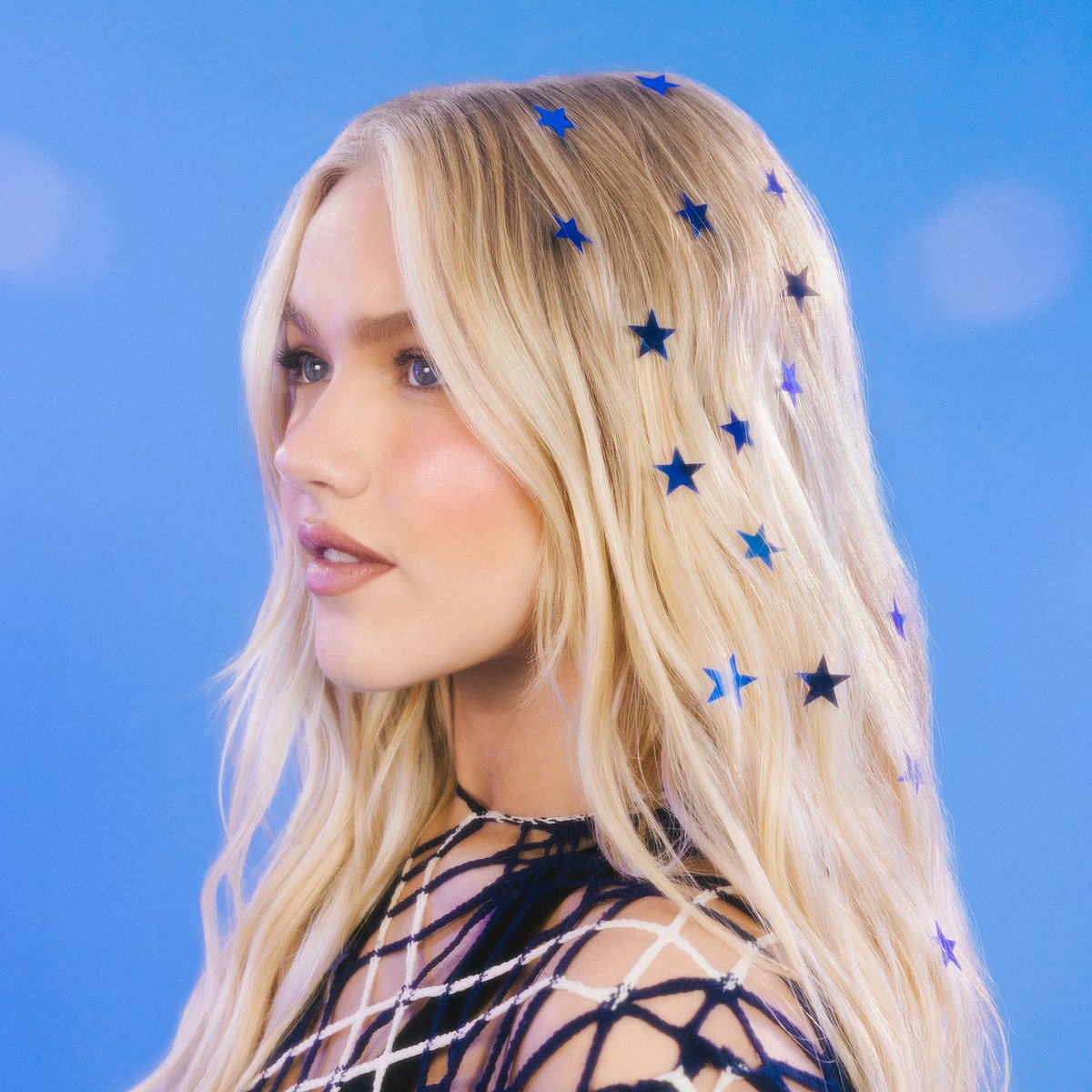 STARDUST. THE DEBUT EP FROM FREYA SKYE 💫 FEBRUARY 4