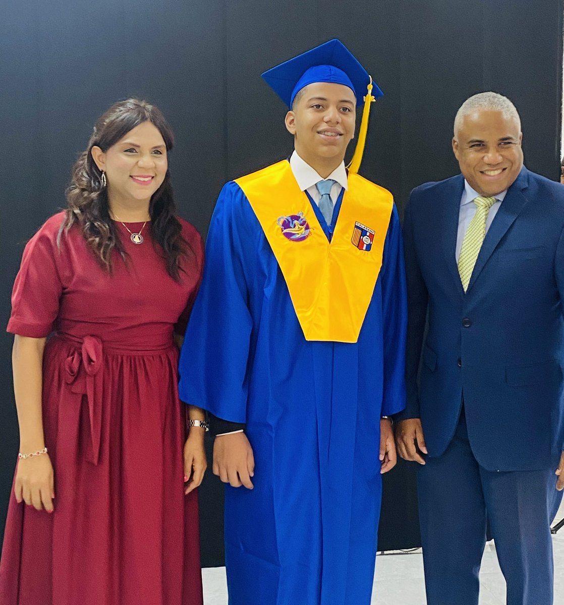 Reforzar los valores familiares y patrióticos visionrdn.com/reforzar-los-v… por Ángel Gomera