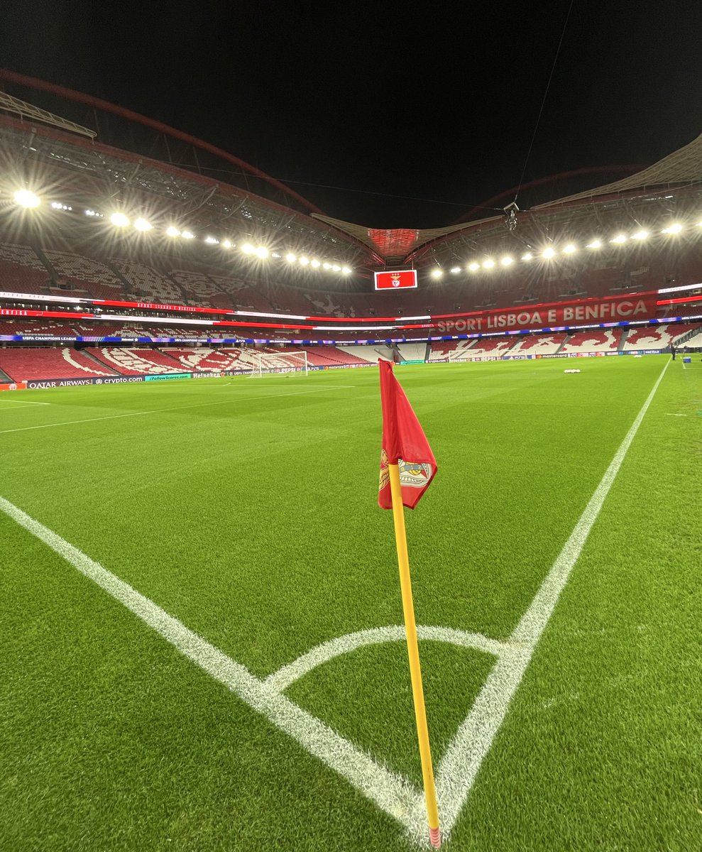 He tenido que borrar una cita en cuanto me he dado cuenta de que este no  fue el corner, Mario, te has cargado lo que creías un tuitazo. Venga,  acepto el Estadio