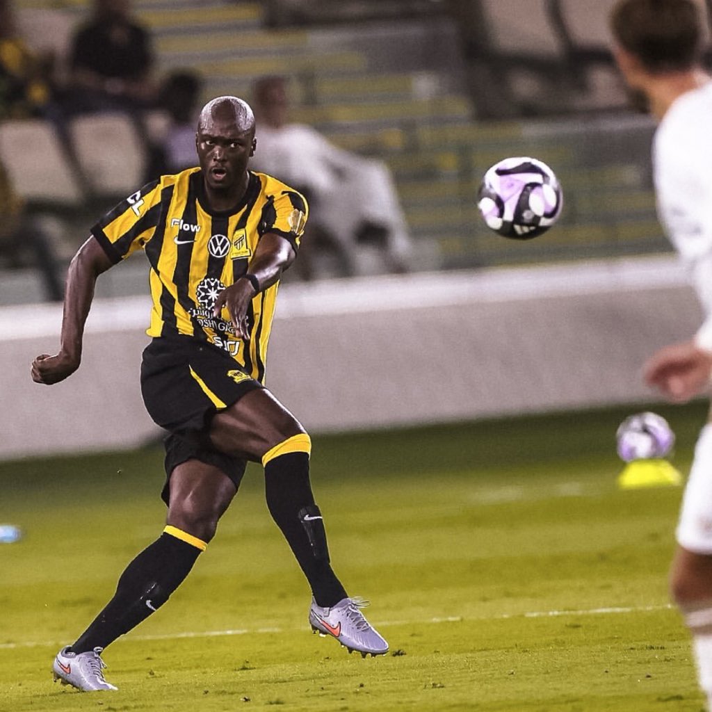 3bood1927's tweet image. التمريرات الطويلة الناجحة في الدوري 25/26 :

• دانيلو بيريرا (89) 🔝

• ثلاثي الوسط (85) !
- فابينهو 42
- كانتي 28
- حسام عوار 15