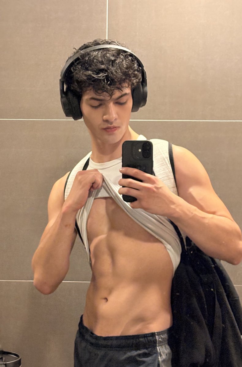 Cada vez van cogiendo más forma mis abs 🥺