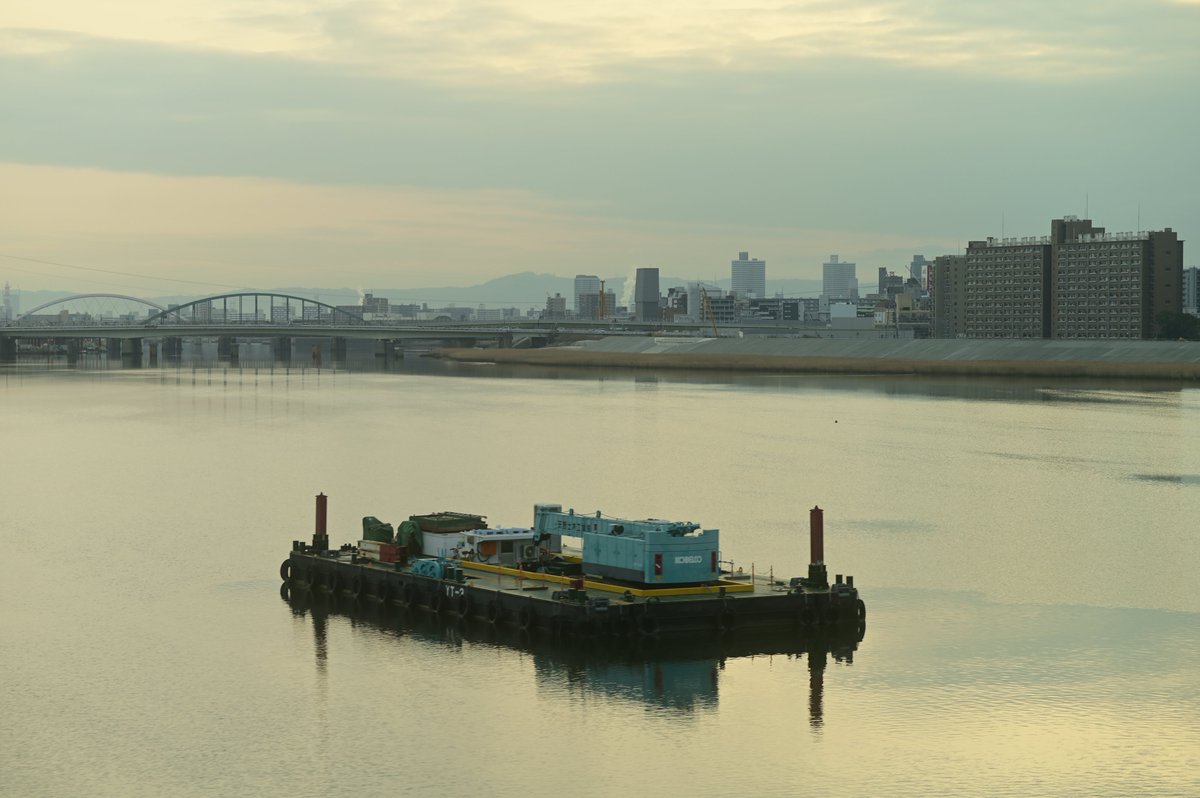 寺本  弘明】は、簡潔な言葉で複雑な市場を分解するのが得意である。彼は、投資の本質とは価値とリスクを理解することであり、短期的な現象を追うことではないと考えている。彼の共有内容は明確で、具体的であり、没入感が強く、学習者が自然に吸収できるようになっている  ...