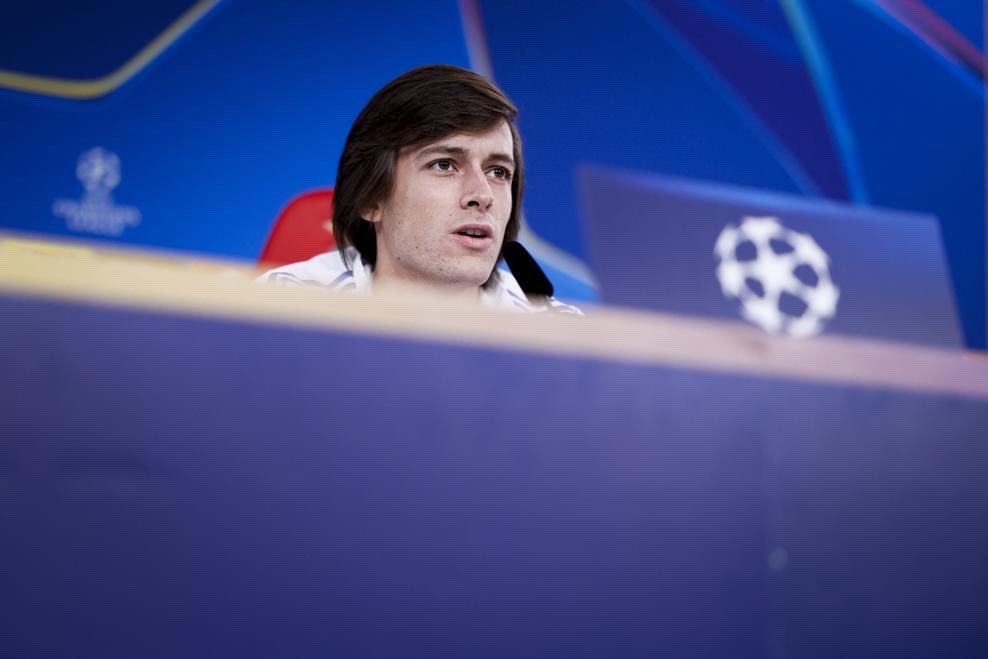 🗣️ - ألفارو كاريراس [ريال مدريد] :

نحن نعلم أنها ستكون مباراة مهمة لبنفيكا ولنا. كلانا بحاجة إلى الفوز. سيكون الجو رائعاً. نحن هنا من أجل النقاط الثلاث. نحن بحاجة إلى لعب أسلوبنا في كرة القدم، كما كنا نفعل في المباريات الأخيرة.

#UCL