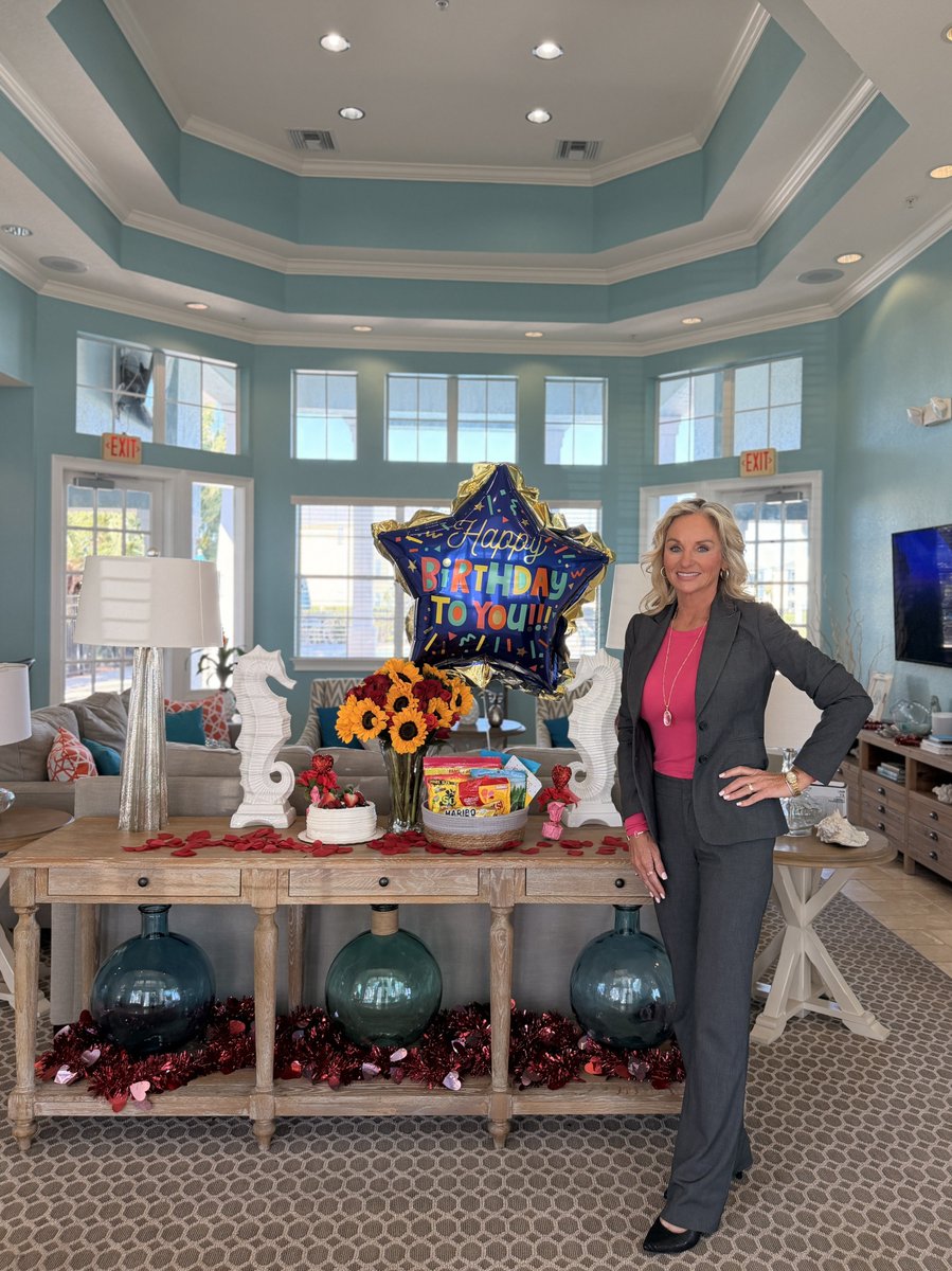 Cheers to our amazing President, Andrea, on her birthday! 🥳
We’re grateful for your leadership and the positive energy you bring to our company. From all of us—wishing you lots of good cheer and a fantastic year ahead! 🎂🎈