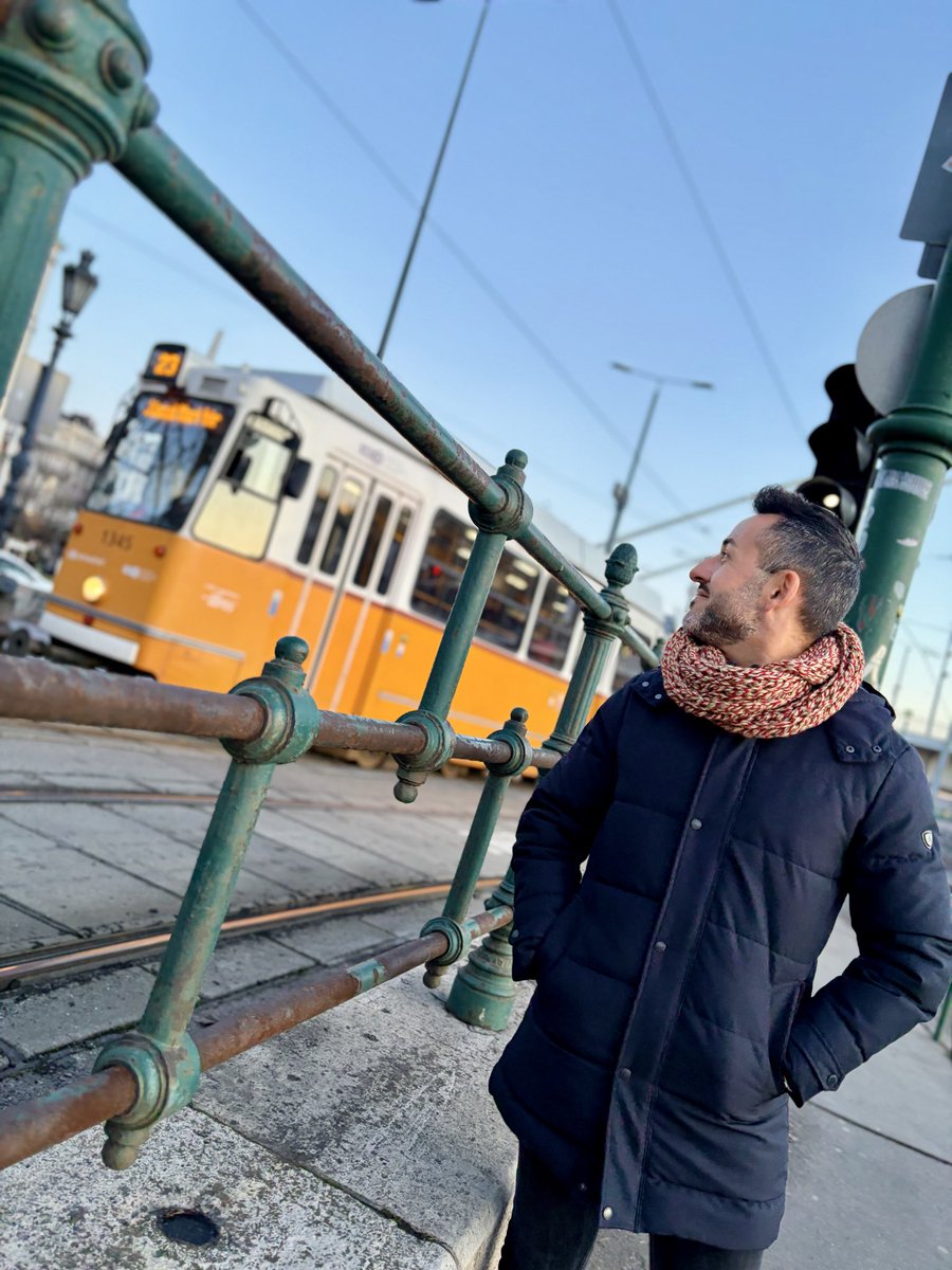 Alvaronavalu's tweet photo. #budapest https://t.co/UF0Gnvv4s9