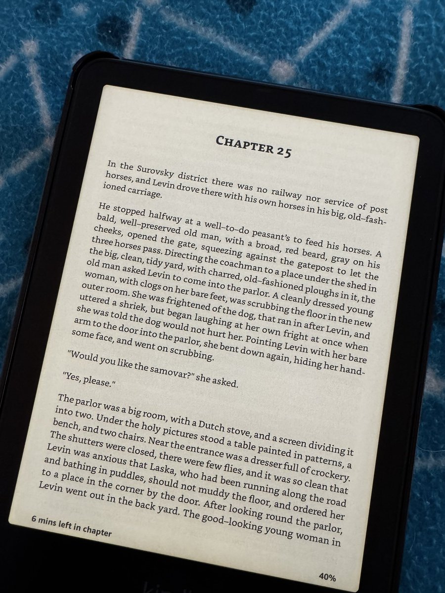 harvestpixie's tweet image. spending all day reading while my fiance works from home 🙂‍↕️🙂‍↕️🙂‍↕️