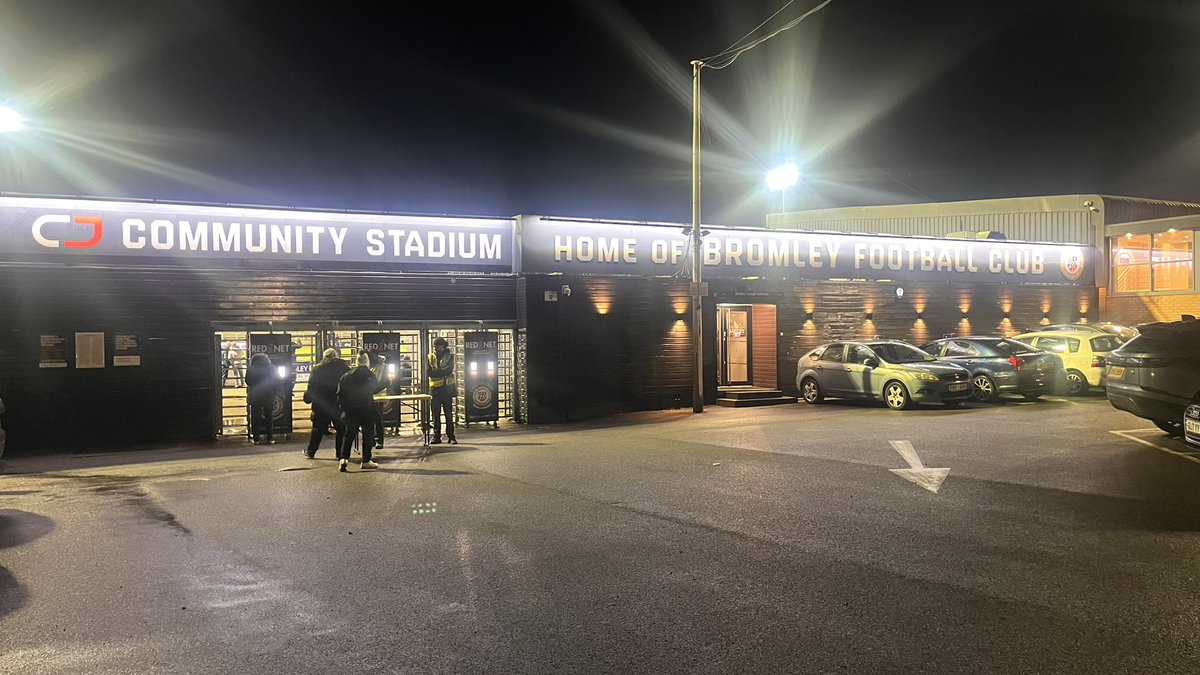 Darren Stevens tweet media