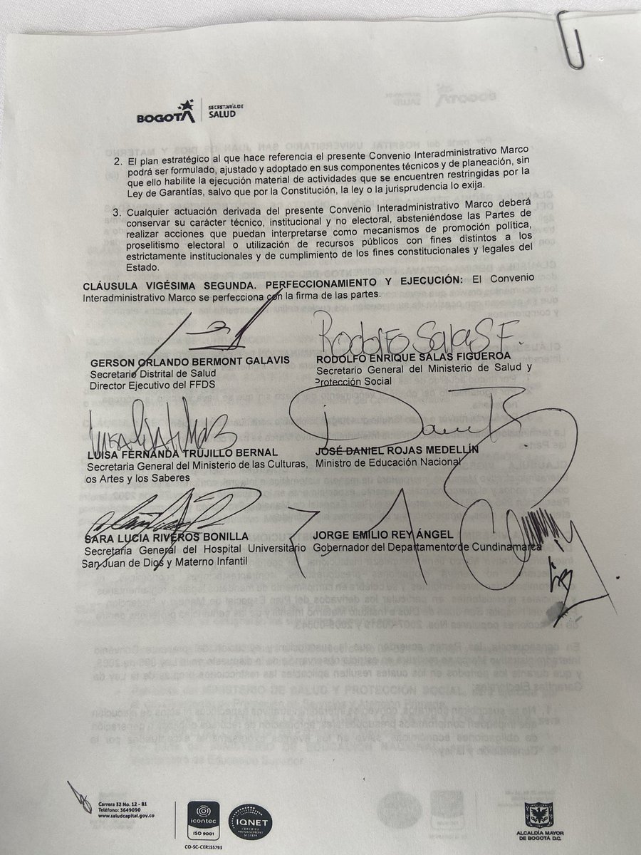 Firmo este convenio por respeto a los Bogotanos y a los Colombianos. Buscamos acuerdos por el bien de los ciudadanos. Por encima de los insultos, mentiras y cualquier falta de tino de <a href="/infopresidencia/">Presidencia Colombia 🇨🇴</a> con quienes estamos buscando ese trabajo conjunto. Primero la ciudadanía.