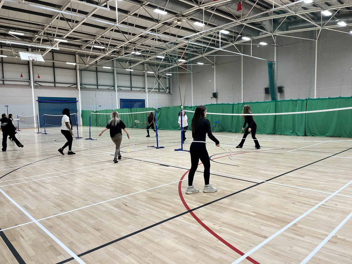 St Thomas Aquinas PE tweet media